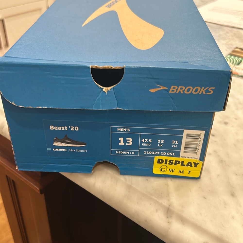 brooks black size 13 men’s shoes